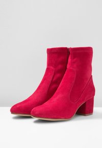 Head over Heels by Dune Korte laarzen - red