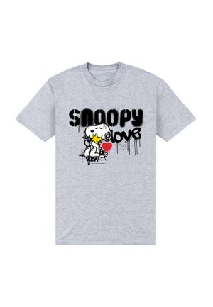 Szary T-shirt z czarnym tekstem w stylu graffiti "Snoopy Love" i obrazem Snoopy’ego obejmującego Woodstoka trzymającego czerwone serce.