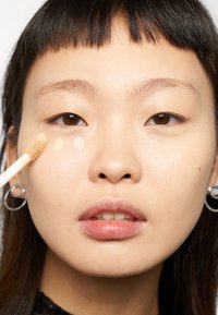Revlon CONCEALER COLORSTAY FLEX WEAR FULL COVER™ - Concealer - n°015 light