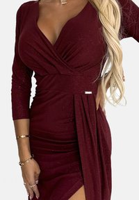 Chelsea Clark SHINY AND A SLIT ON THE LEG - Oblečenie na špeciálnu príležitosť - bordeaux