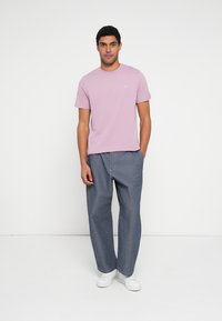 Calvin Klein Jeans CLASSIC MONOGRAM TEE - Βασικό μπλουζάκι - orchid haze