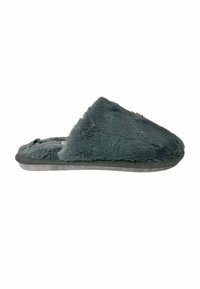 Zapatilla oscura verde difusa con un upper suave y peludo, diseño de respaldo abierto y suela texturizada gris. Adecuada para uso en interiores.