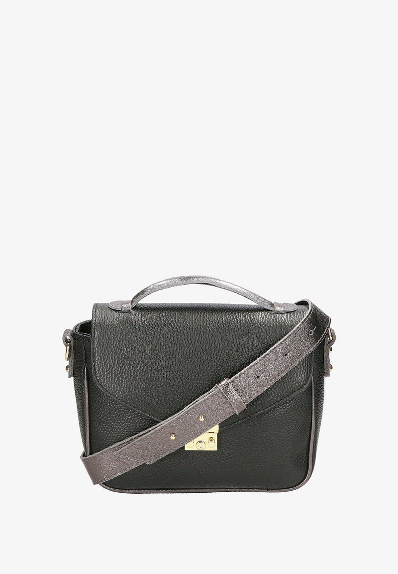 Borsa a tracolla in pelle nera con finitura testurizzata, hardware in oro metallico e tracolla argento removibile. Presenta una maniglia superiore e una chiusura a pattina.