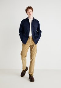 DOCKERS SMART FLEX MOTION SLIM - Chino hlače - harvest gold corduroy