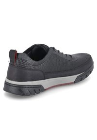 Schwarze Sneaker mit einem Obermaterial aus Mesh und synthetischen Akzenten. Verfügen über eine strukturierte Ferse und eine kontrastierende graue Mittelsohle mit profilierter Sohle.