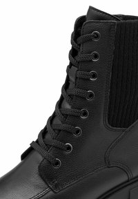 Tamaris Stivaletti con plateau - black leather