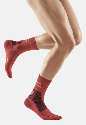 CEP TRAINING COMPRESSION SOCKS MIDCUT UNISEX - MADE IN GERMANY - Sportsocken - red
