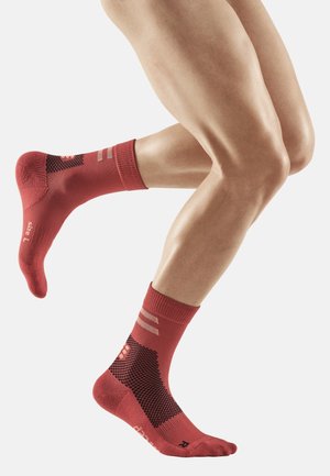 TRAINING COMPRESSION SOCKS MIDCUT UNISEX - MADE IN GERMANY - Sportsocken - red