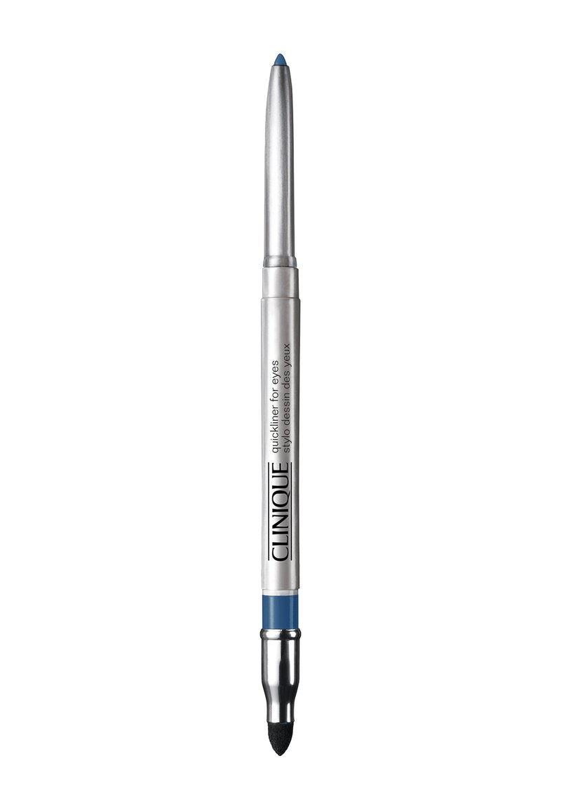 Clinique eyelinerpenna med ett silverfärgat hölje, blå spets och en svart suddsvamp i slutet för blandning.