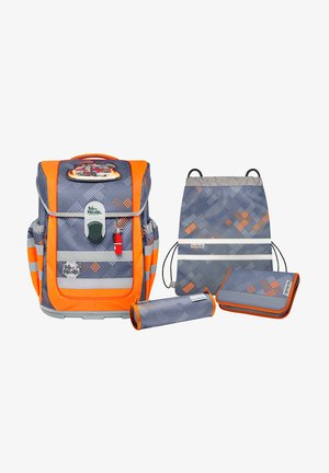 ERGO COMPLETE DIN -SET - Schooltas set - fire