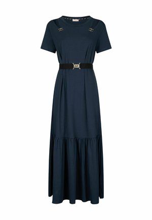 Abito maxi blu navy con maniche corte, vita con cintura e gonna arricciata. Presenta cuciture decorative sulle spalle e tessuto morbido.