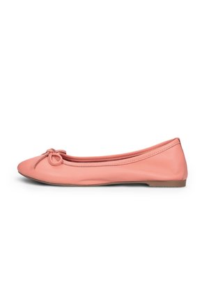 Bata Ballerinat - red