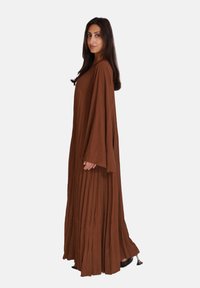 Elara ABAYA - Vestito lungo - braun