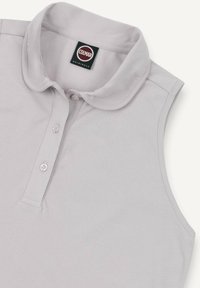 Polo sans manches gris clair avec trois boutons et un col arrondi, montrant l'étiquette de la marque Colmar Originals à l'intérieur du col.