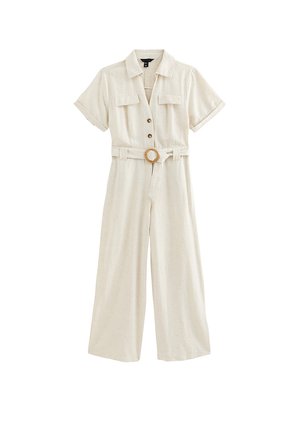 Beiger Kurzarm-Jumpsuit mit Kragen, Frontknöpfen, Brusttaschen, weitem Bein und passendem Gürtel mit runder Schnalle.