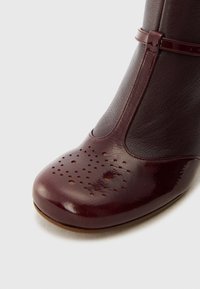 Chie Mihara MYLDA - Wedge Ankle Boots - sucre grape/sucre café/kimera grape