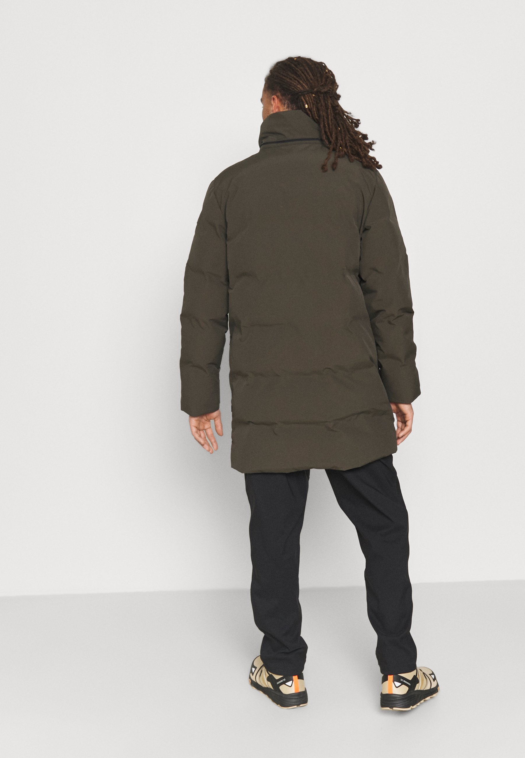 Luhta JAKOVA - Abrigo de invierno - dark olive/verde oscuro - Zalando.es