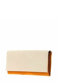 Portefeuille rectangulaire en cuir avec rabat crème et base orange, présentant une surface texturée et des soufflets latéraux.