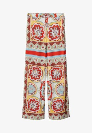 Pantalon à jambes larges avec des motifs floraux et cachemire complexes en rouge, jaune, bleu et marron, agrémenté d'accents de rayures horizontales.