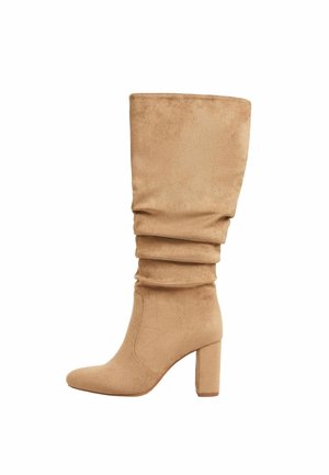 High heeled boots - camel