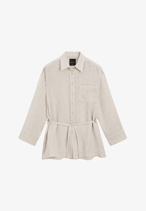 Lichtbeige overhemd met lange mouwen, knoopsluiting, borstzak en tailleceintuur, gemaakt van textuurstof.