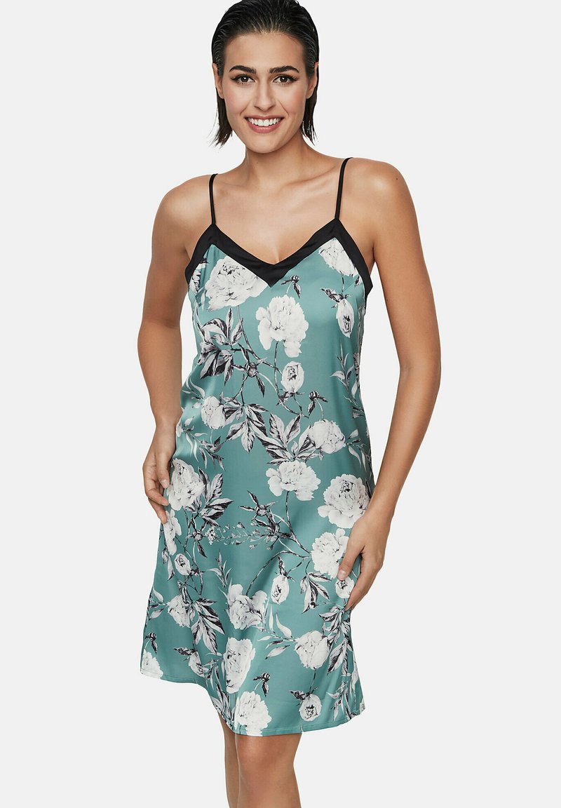Floral slipdress in teal met zwarte accenten; beschikt over verstelbare bandjes, een v-hals en een satijnen textuur met pioenroospatronen.