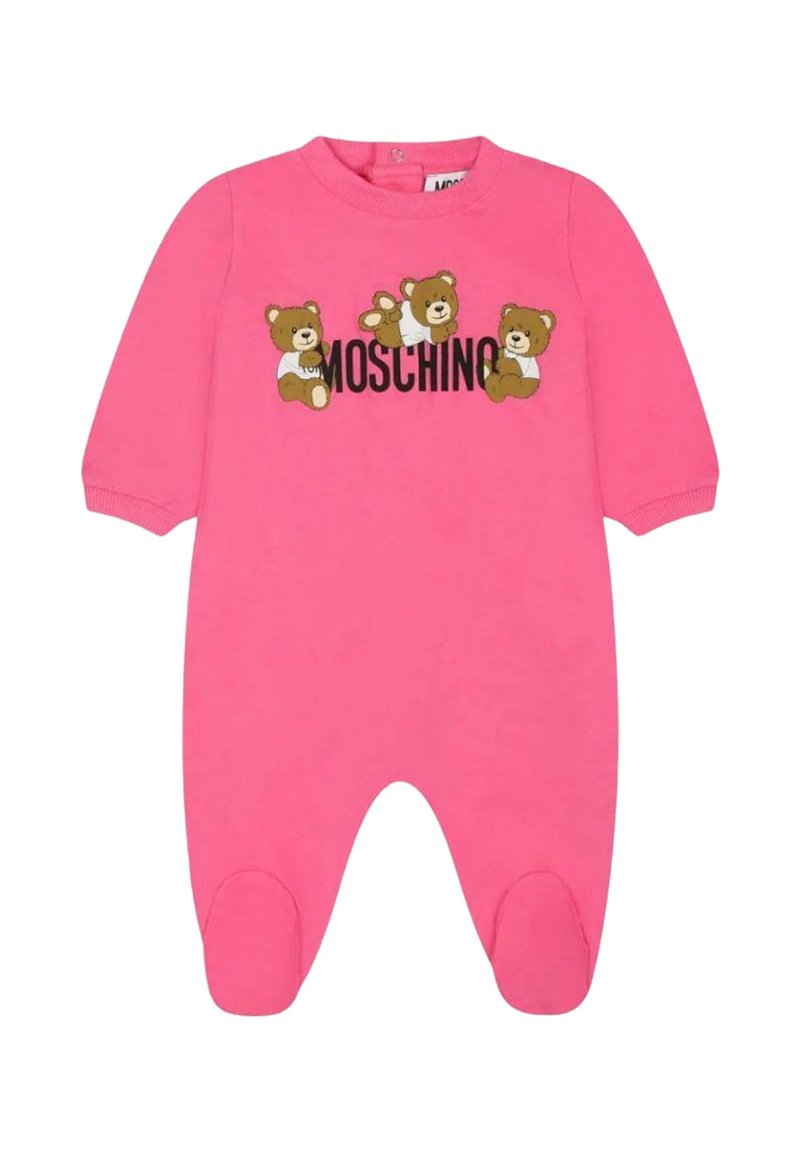 Rosa Baby-Overall mit drei braunen Bären-Applikationen und "MOSCHINO"-Text. Hergestellt aus weichem Material mit langen Ärmeln und Fußsöckchen.