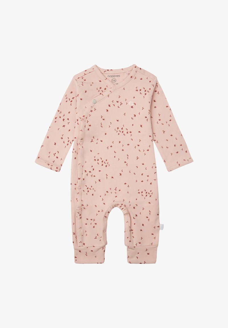 Roze baby romper van zachte stof, met lange mouwen, een drukknoopsluiting en een verspreid patroon van rode vogels.
