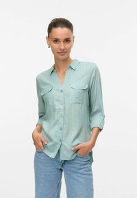 Vero Moda VMBUMPY - Chemisier - gray mist