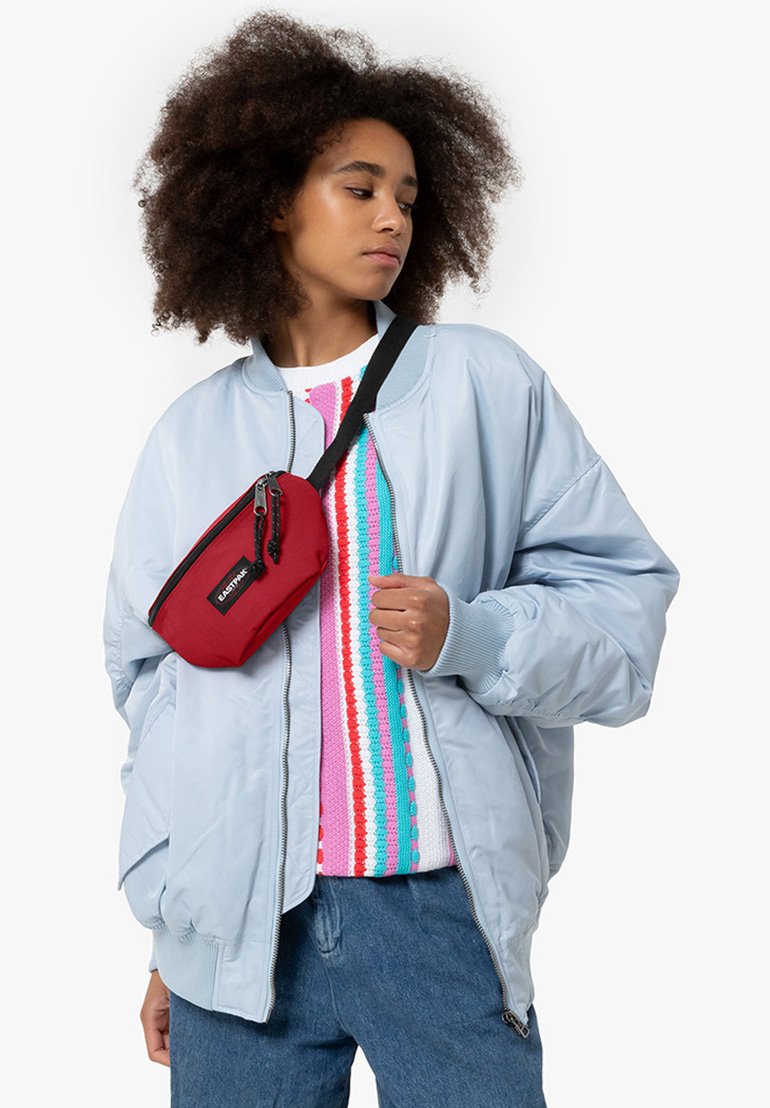 ZOPPEN Mini Sac Banane Pour Femme, Petit Sac Banane étanche Avec Sangle Réglable, Sac Banane Partout Pour Voyage, Course, Randonnée, Entraînement, Noir, Décontracté, Noir, Décontracté