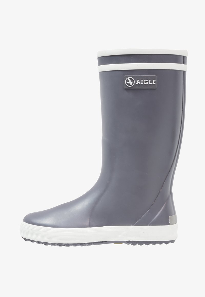 Botte de pluie en caoutchouc grise avec une semelle blanche et une bande d'accent en haut, présentant un logo sur le côté et une texture antidérapante sur la semelle.