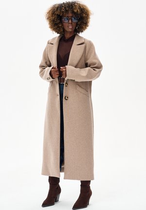 KASJOPEJA - Klasyczny płaszcz