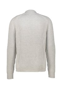 Maglione grigio chiaro a coste con colletto alto, maniche lunghe e finitura testurizzata, dotato di una vita e polsini aderenti.