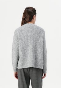 Vero Moda VMNOVAH - Adīta jaka - medium grey