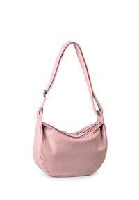 Rosa Leder-Schultertasche mit einer geschwungenen Form, einem einzelnen Riemen und glatter Textur. Besitzt einen Reißverschluss oben und ein minimalistisches Design.