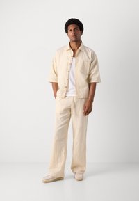 Heathe OLAITAN SET - Košeľa - beige
