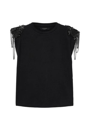Zwart T-shirt met korte mouwen en versierde schouderdetails met stoffen bloemen en hangende kettingen, gemaakt van zacht textielmateriaal.