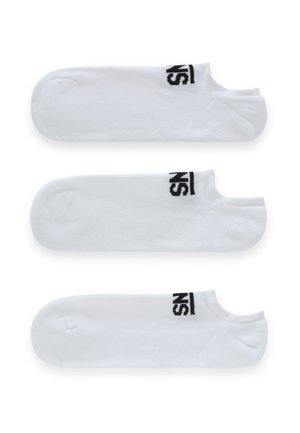 Tres pares de calcetines de algodón blanco hasta el tobillo con acentos de logo negro en el borde superior. Textura suave y diseño de punta redondeada para mayor comodidad.
