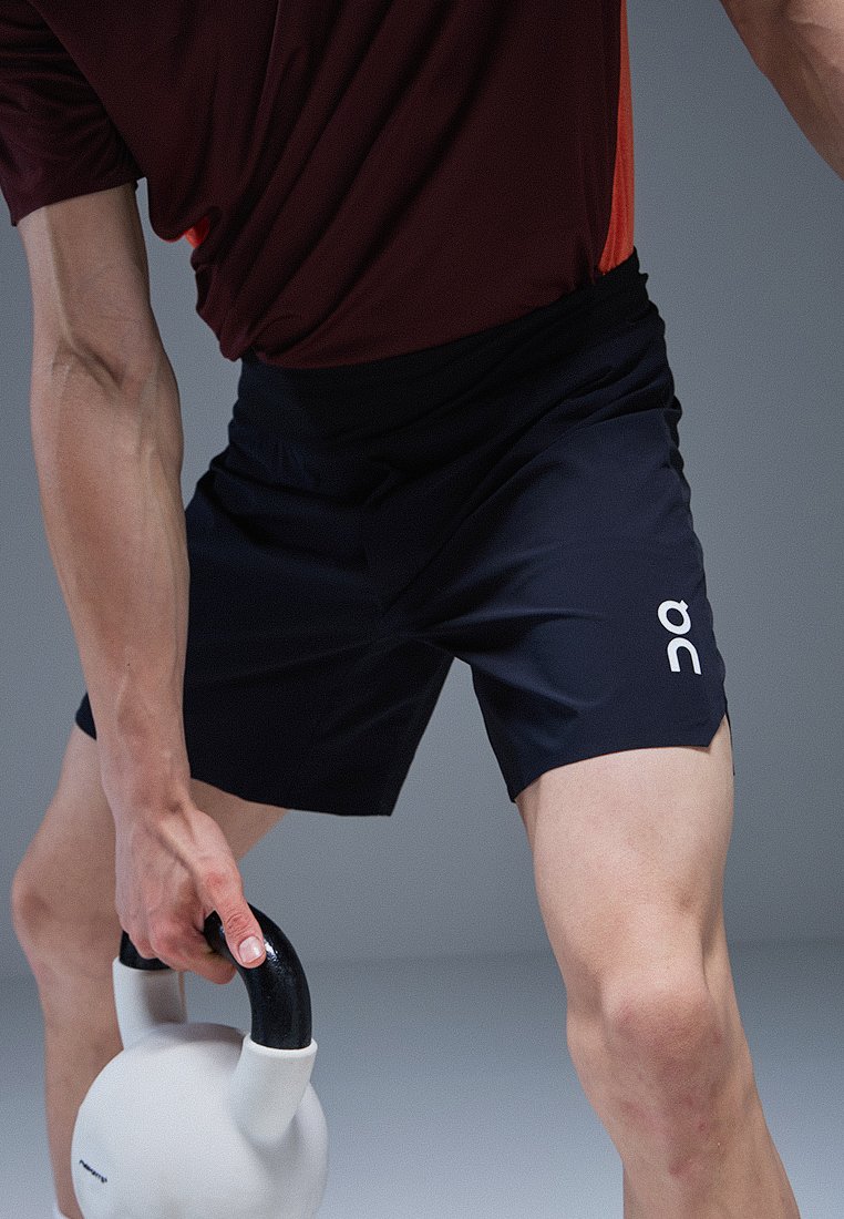 On Korte broeken zwart On Korte broeken zwart