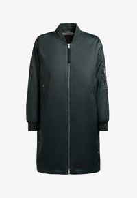 Valitud, treetop green