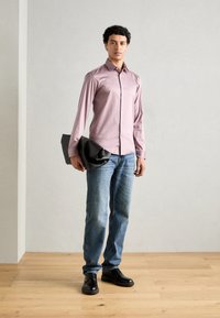 Lindbergh PLAIN - Button down-skjorte - lavender