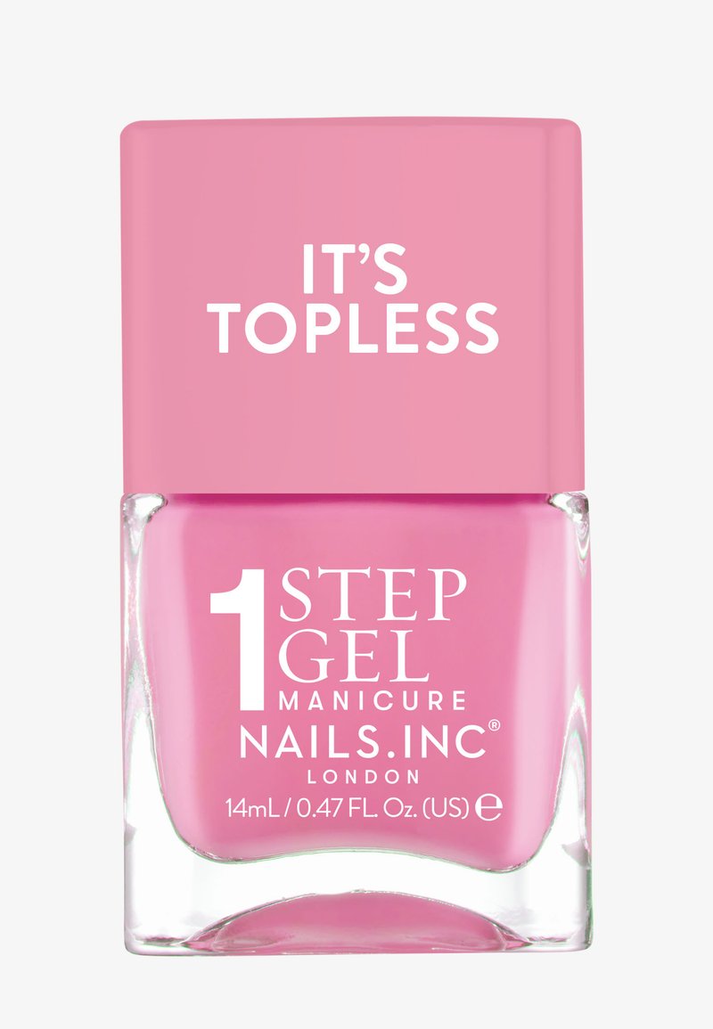 Neglelakkflaske med klart glassbase og kvadratisk, lys rosa hette. Etiketten har hvit tekst: "1 STEP GEL MANICURE NAILS.INC LONDON."