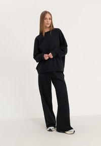Even&Odd - Tracksuit - black Thumbnail Image 1