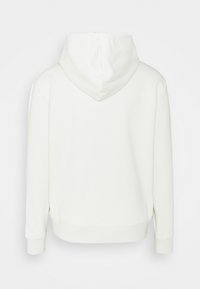Sweat à capuche blanc avec ourlet et poignets côtelés. Caractérisé par une grande capuche arrière et fabriqué en tissu doux et texturé. Design épuré sans logos visibles.