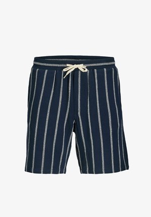 Tengerészkék rövidnadrágok függőleges fehér csíkokkal és fehér zsinórbehúzóval a gumis derékpántnál, texturált anyag, középhosszúságú stílus.