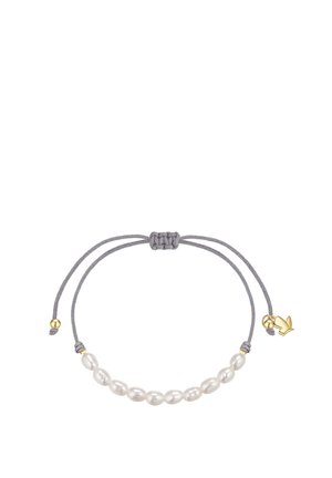 Bracelet réglable en cordon gris avec perles ovales blanches et perles dorées, avec un petit pendentif colombe doré à une extrémité.