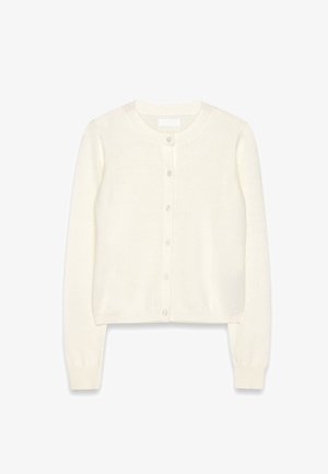 Gebreide crèmekleurige cardigan met een ronde halslijn, lange mouwen en zes knopen aan de voorkant. Heeft ribgebreide boorden en een zoom. Zachte, gladde textuur.