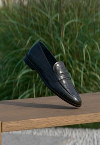 Δεν επιλέχθηκε, dark brown