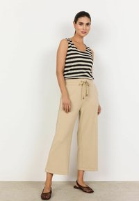 Soyaconcept SC-BANU 26 - Trousers - sand