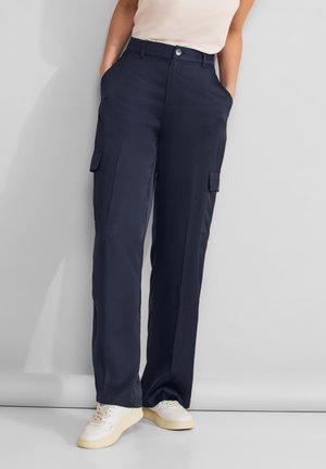 CASUAL FIT - Pantaloni cargo - blau